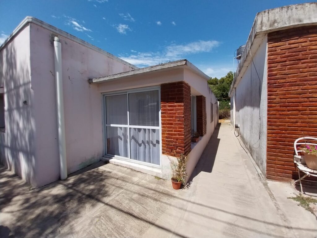 Casa de 2 dormitorios en Álvarez | Alberdi 475